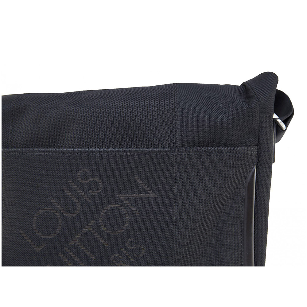 Louis Vuitton Black Damier Geant Canvas Messenger Bag GM