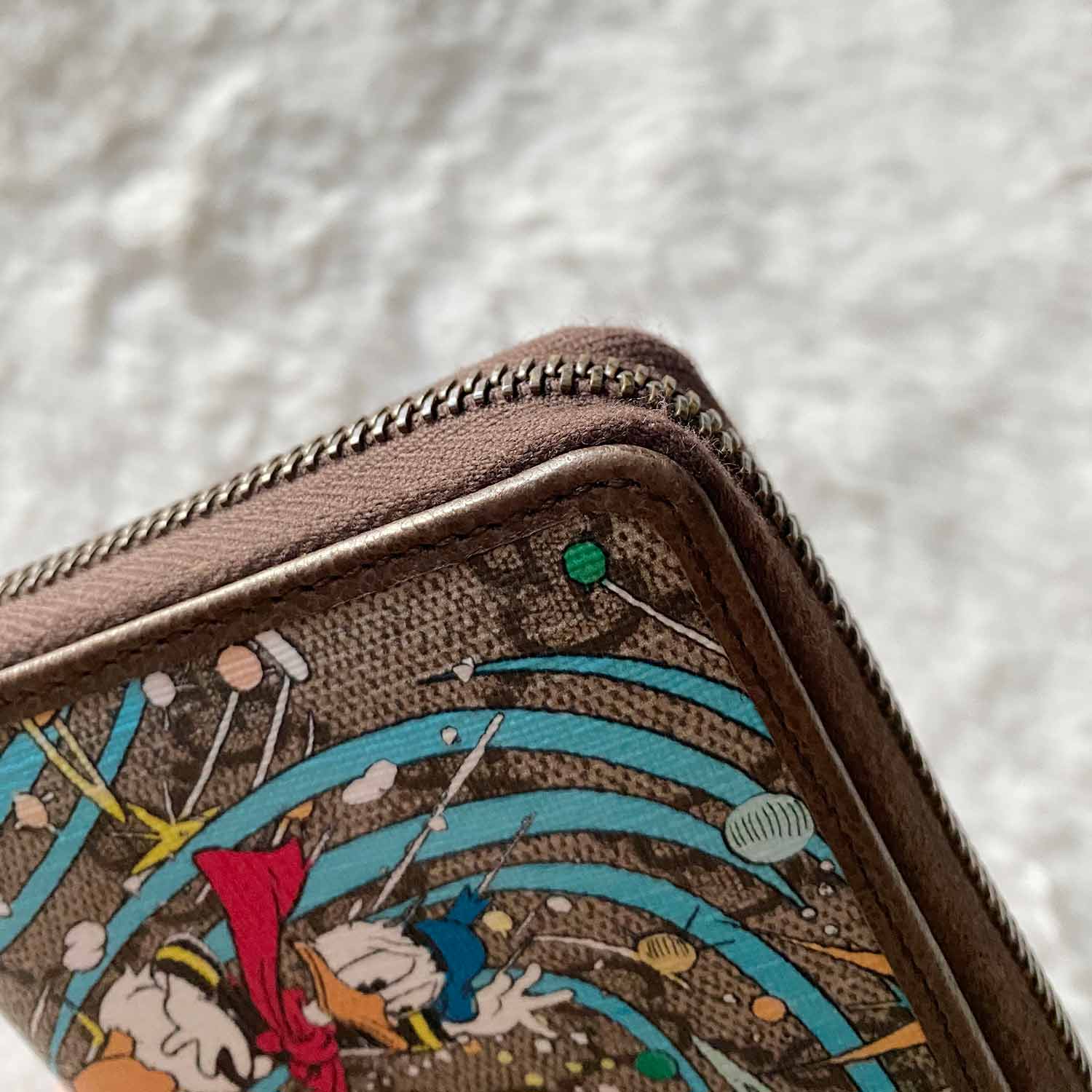 Gucci x Disney Beige GG Supreme Canvas and Leather Donald Duck